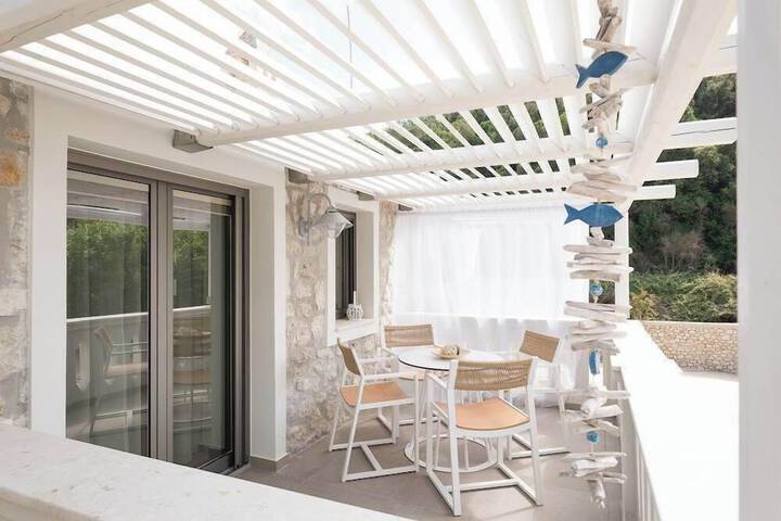 Terrace/Patio 27 of 45