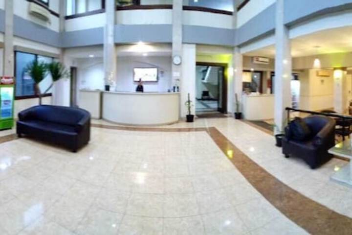 Entrance & Lobby