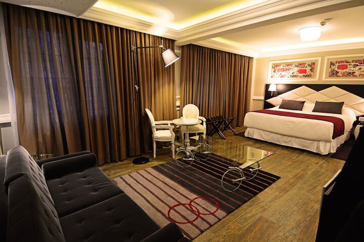 Room 17 of 67