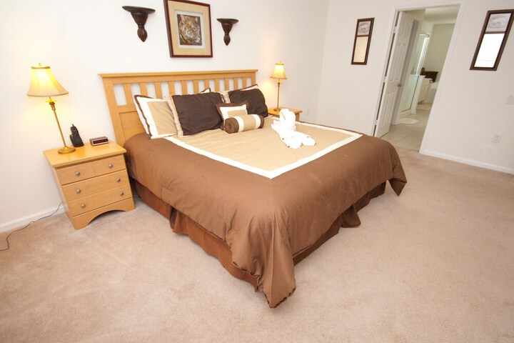 Room 12 of 52