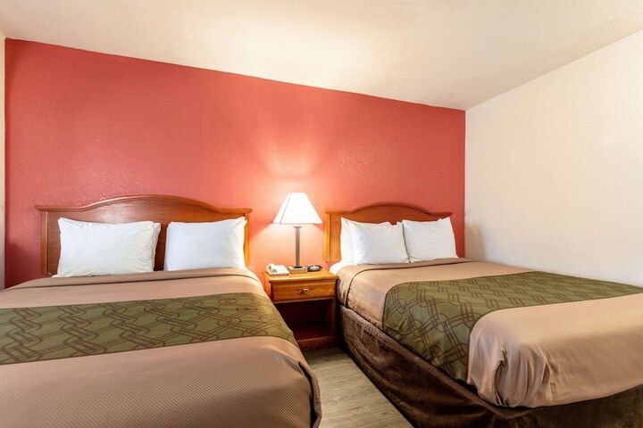 1 King Bed Suite (8 of 22)