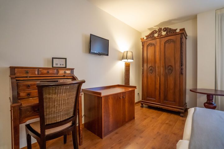 Room 15 of 86