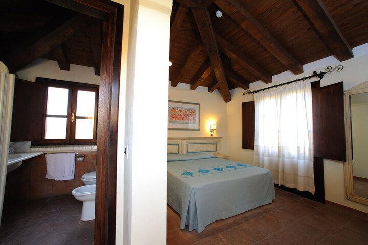 Room 15 of 68