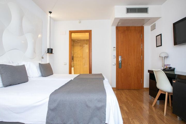 Room 37 of 70