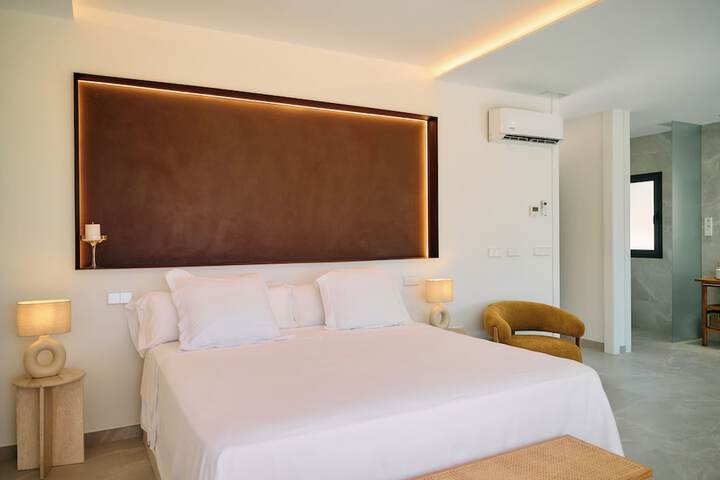 Room 37 of 97