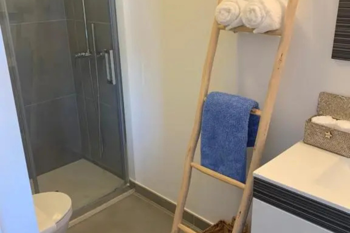 Room 7 of 14
