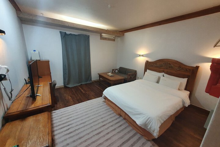 Room 7 of 55
