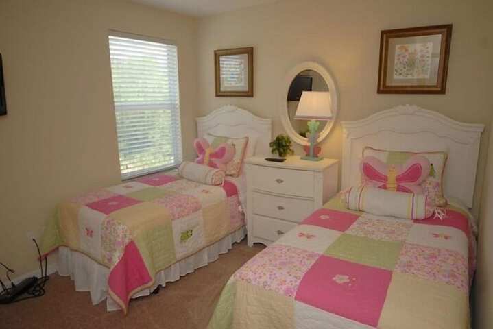 Room 4 of 19