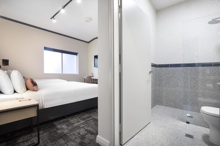 Room 13 of 62