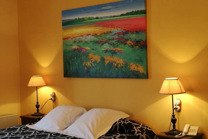 Room 5 of 48