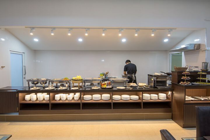 Breakfast/Coffee Service 52 of 88