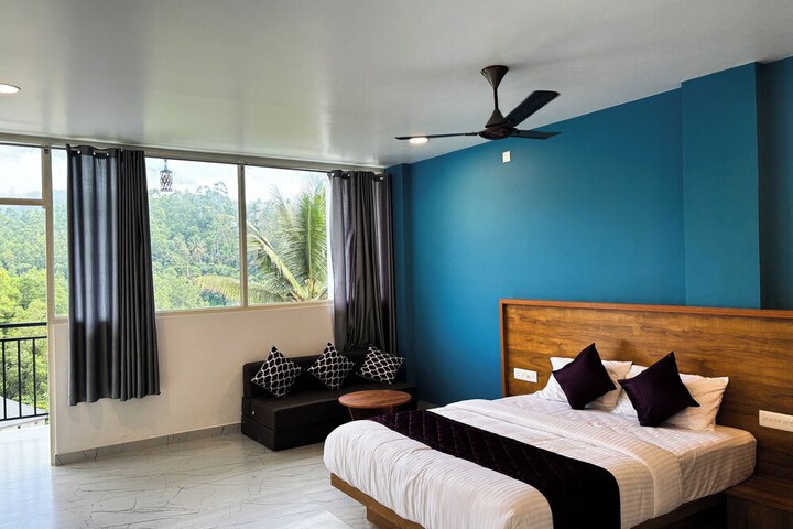 Room 5 of 14