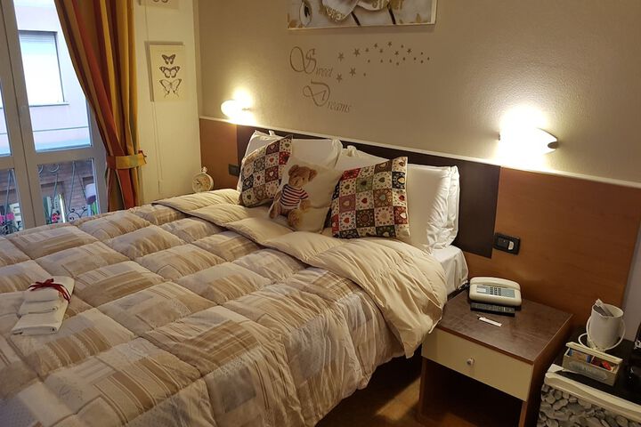 Room 3 of 56