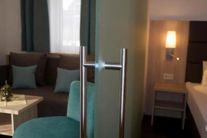 Room 2 of 22
