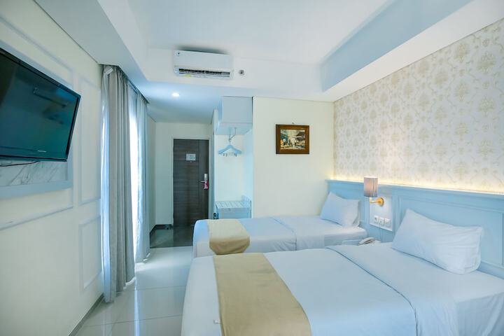 Room 14 of 38