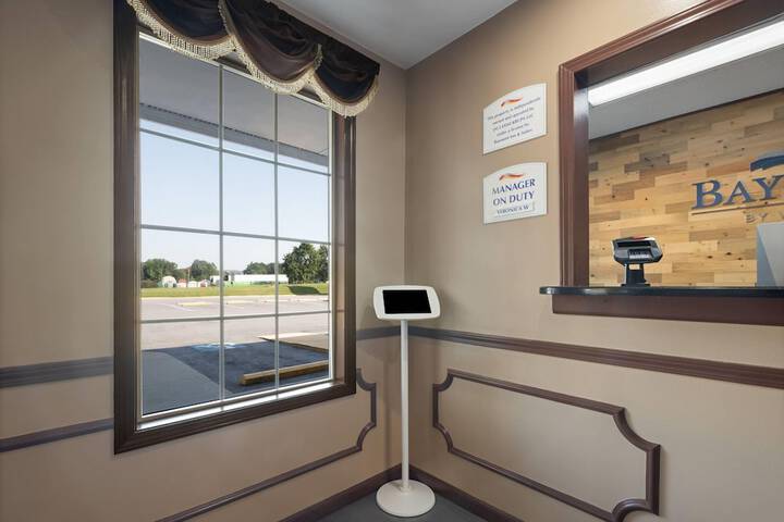 Business Center 26 of 30