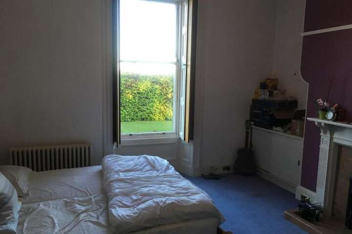 Room 4 of 13