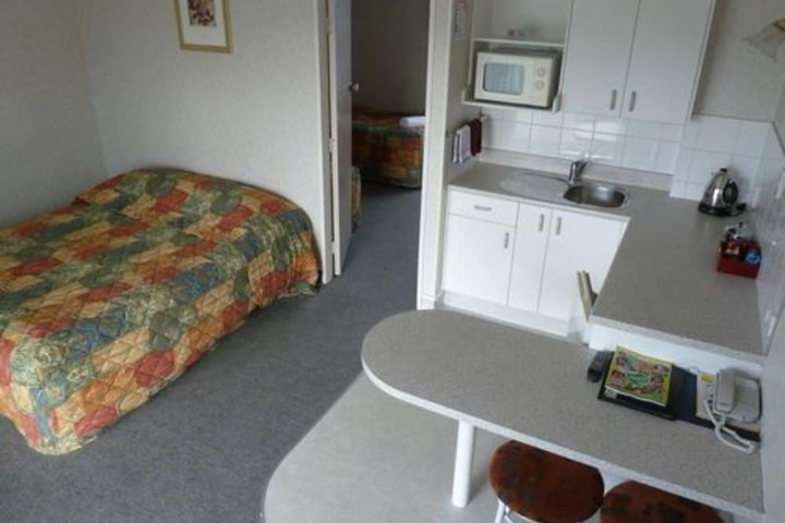 Room 13 of 44