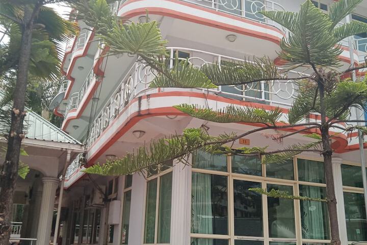 Holmand Hotel
