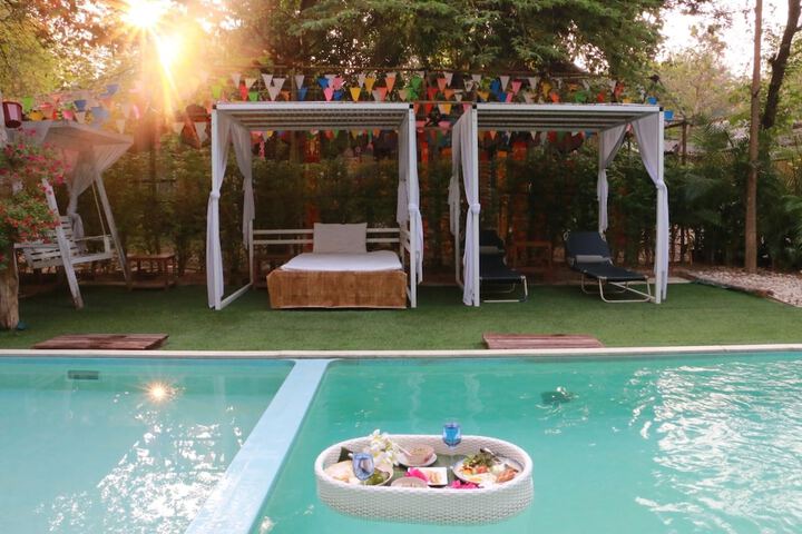 Pool 185 of 268