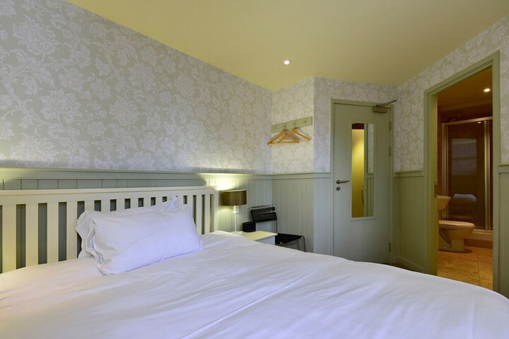 Room 22 of 75