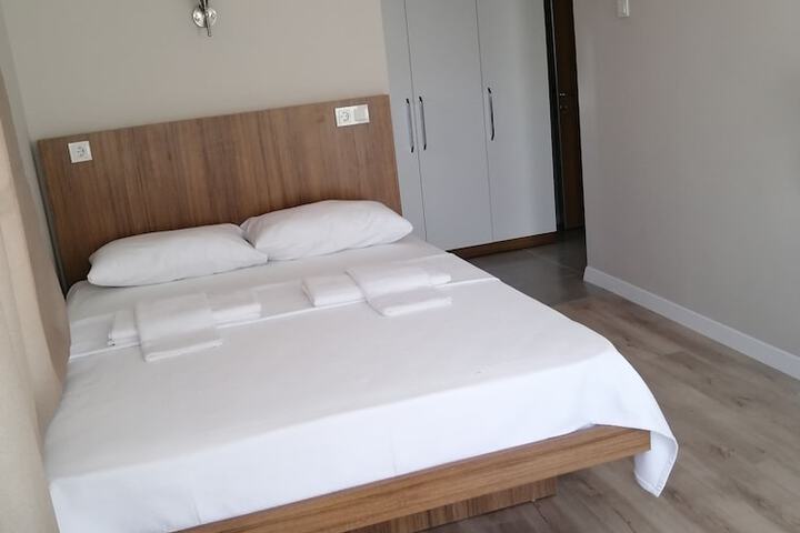 Room 15 of 97