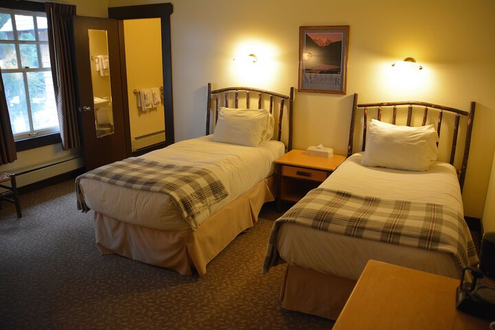 Room 13 of 63