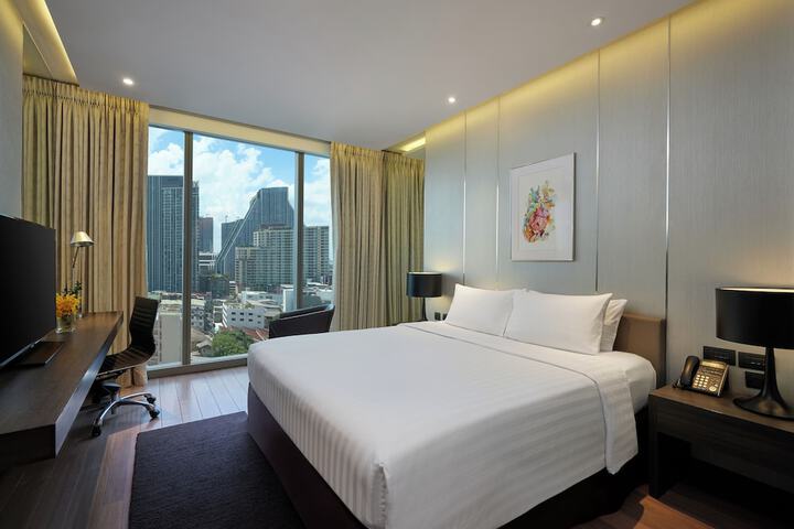 Room 27 of 122