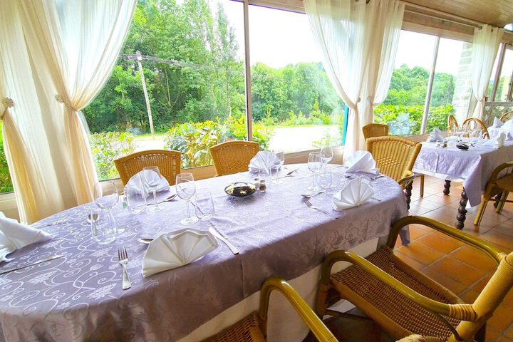 Dining 4 of 4