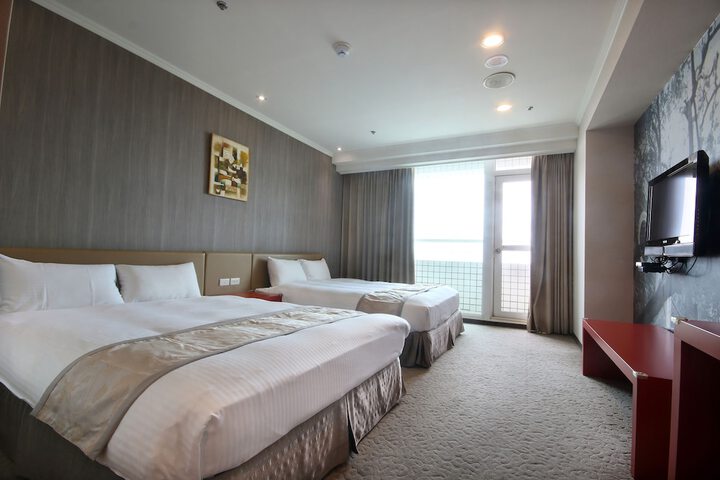 Room 6 of 20