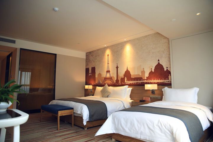 Room 9 of 31