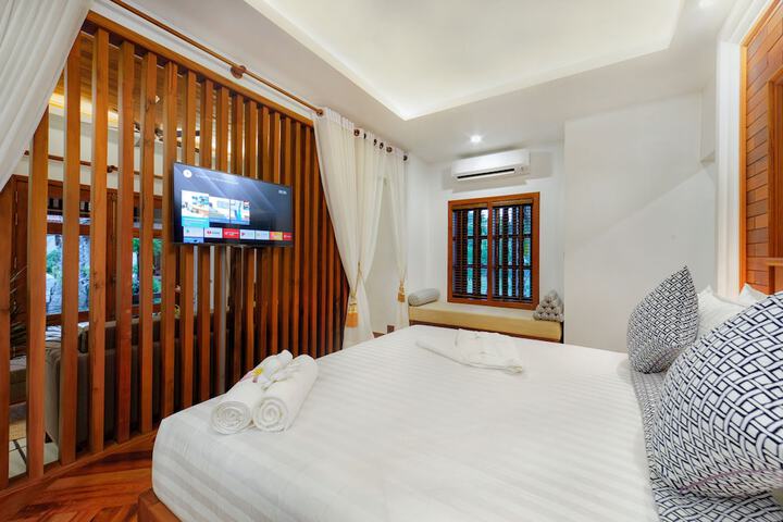Room 5 of 78