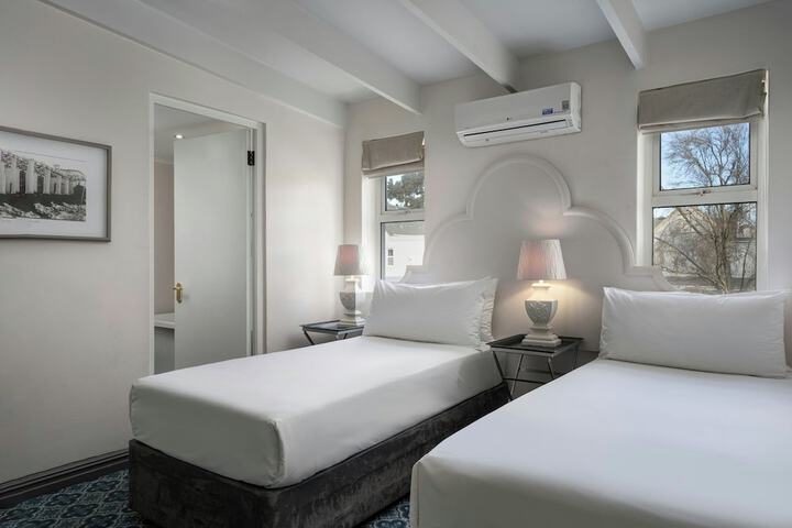Room 19 of 62