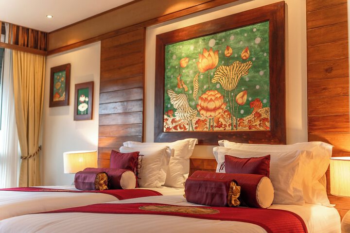 Room 93 of 178