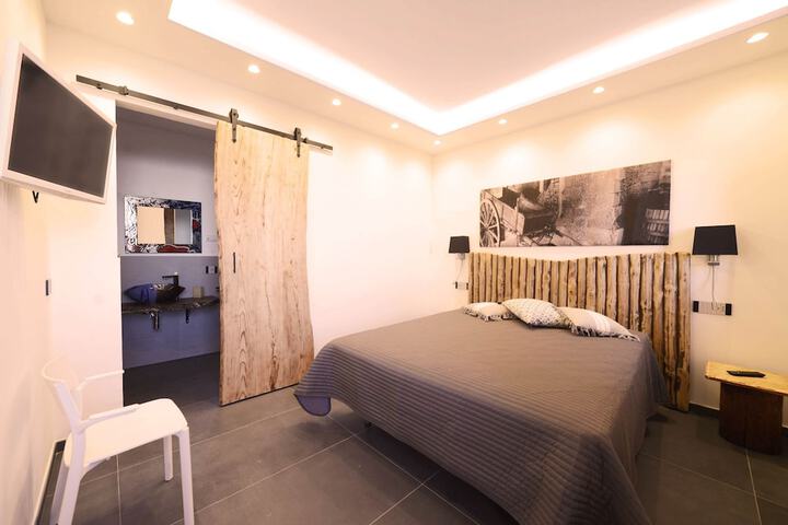 Room 18 of 47