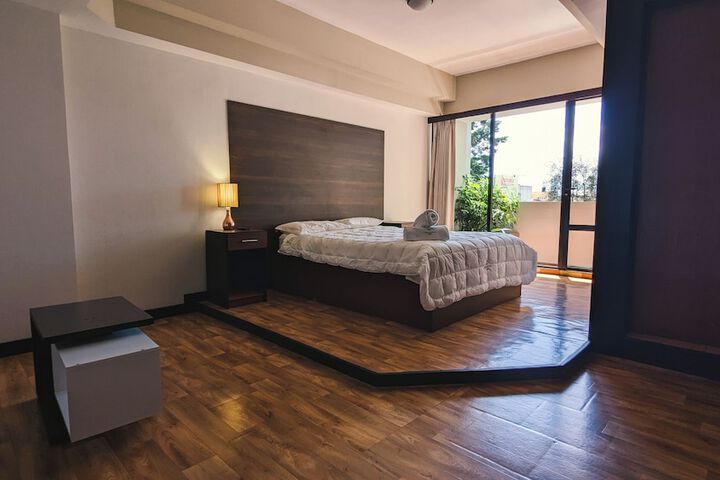 Room 3 of 51