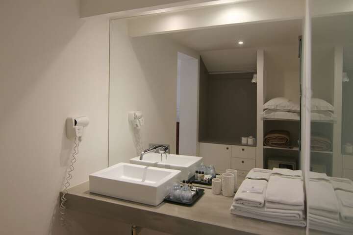 Room 60 of 73