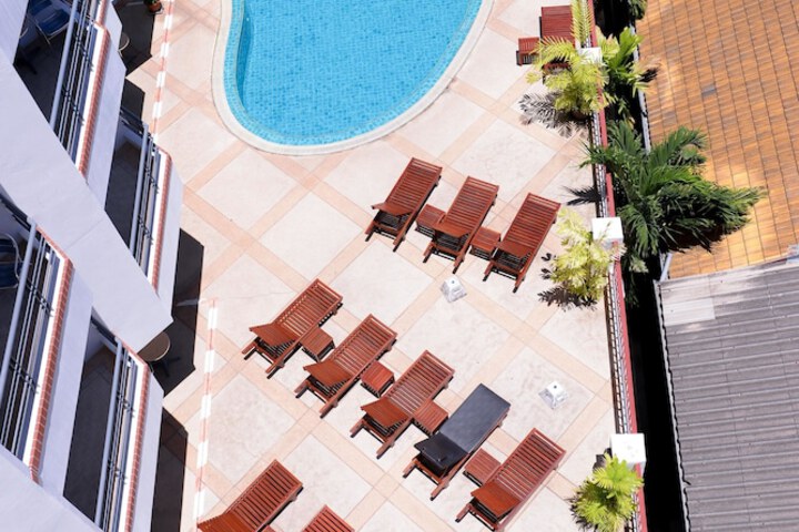 Pool 49 of 73