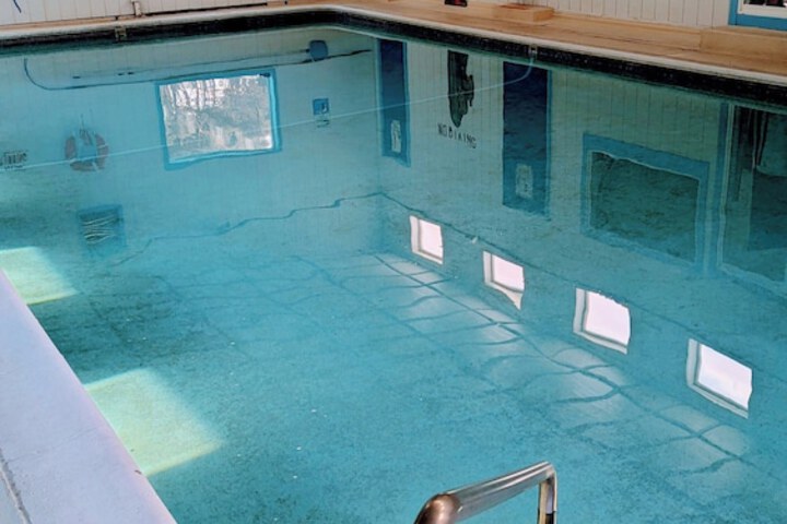 Photo of Silver Surf Motel Pool