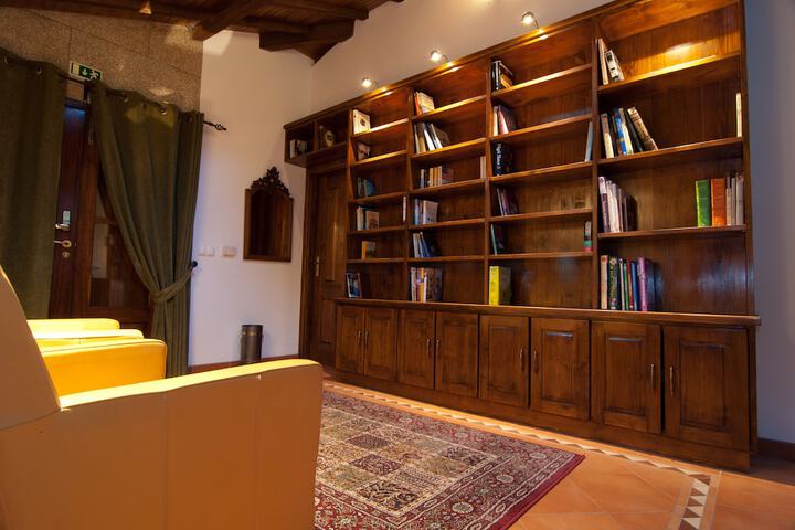 Room 7 of 193