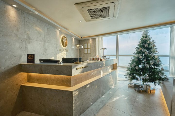 Hotel Interior 2 of 224