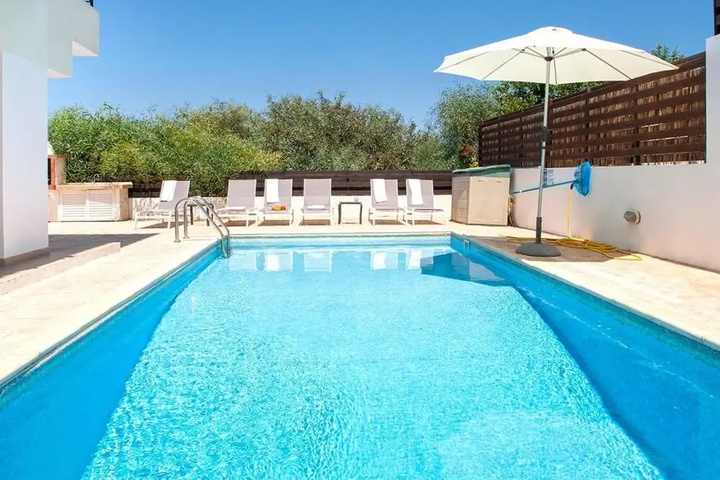 Pool 12 of 23