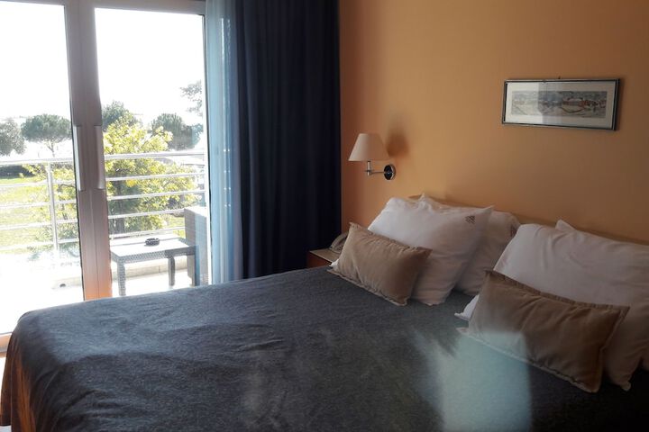 Room 8 of 38