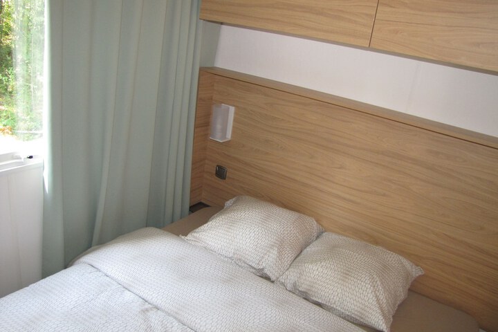 Room 12 of 72