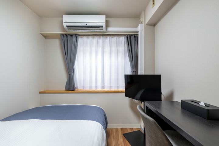 Room 28 of 57