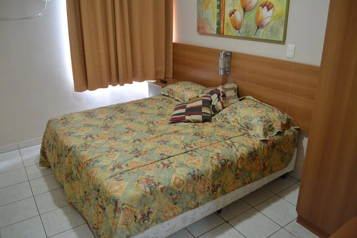 Room 6 of 20