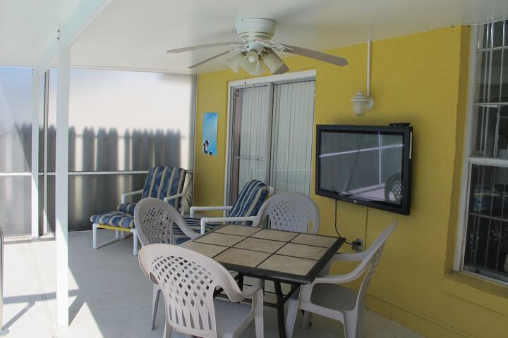 Terrace/Patio 27 of 44