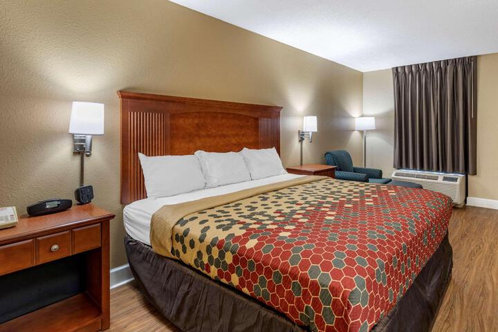 1 King Bed (1 of 9)