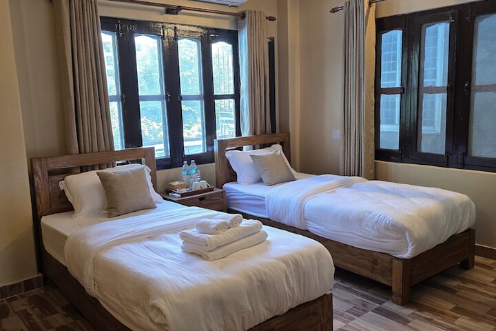 Room 12 of 26