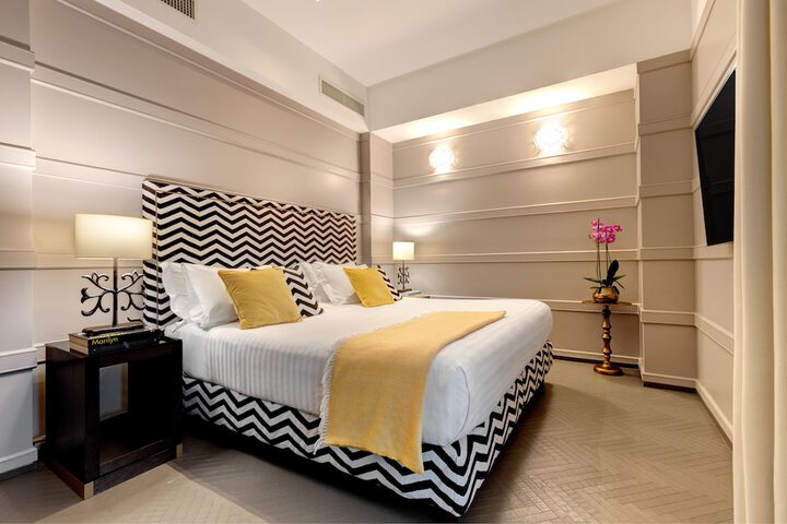 Room 27 of 112
